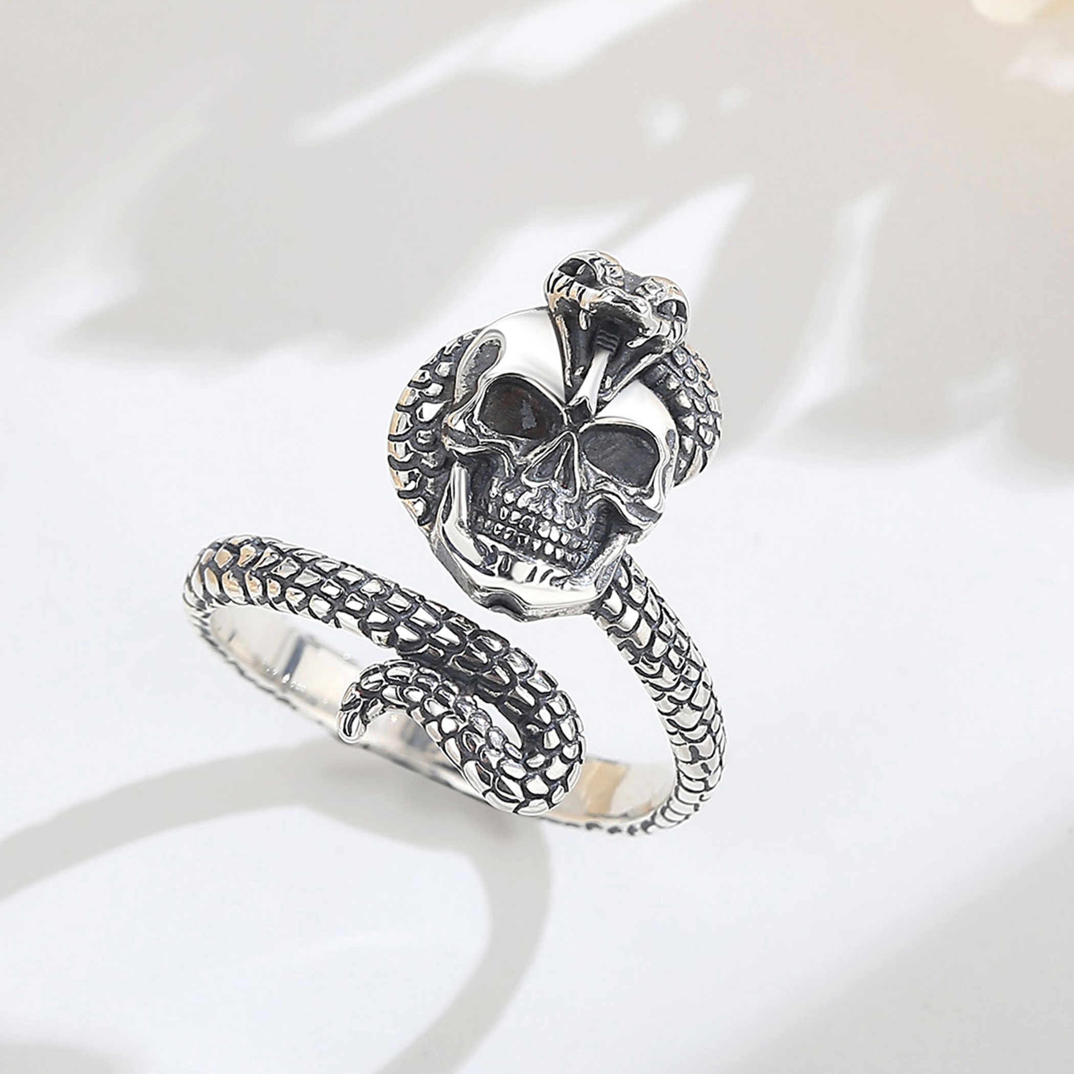 Eudora 925 Sterling Silver Sna - đánh giá và giá Gothic Skull Ring