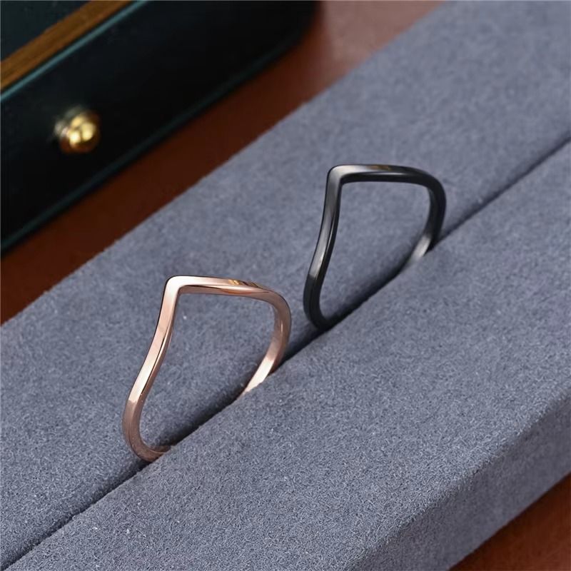 Minimalist Irregular Chevron V - đánh giá và giá Minimalist Ring Stackable