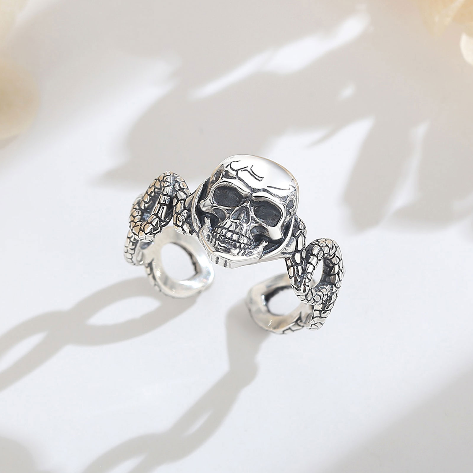 AEONSLOVE 925 Sterling Silver  - đánh giá và giá Gothic Skull Ring